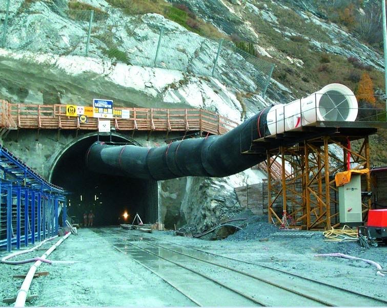 Система вентиляции и трубы для подземного карьера (шахта)